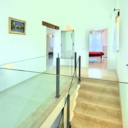 Vila Paula For Max 8 Persons In The Countryside Near Porec With Pool