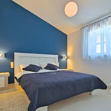 Vila Paula For Max 8 Persons In The Countryside Near Porec With Pool Vrznaveri