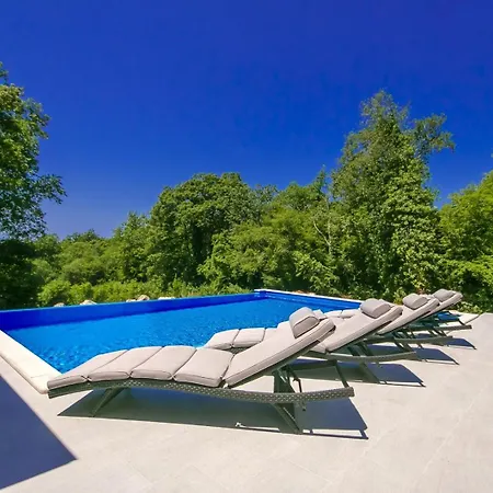 Paula For Max 8 Persons In The Countryside Near Porec With Pool *