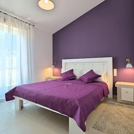Paula For Max 8 Persons In The Countryside Near Porec With Pool Vila