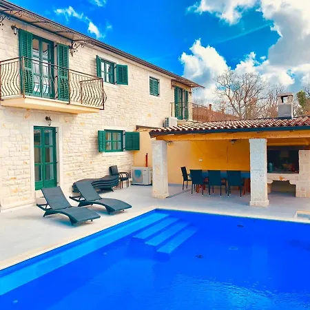 Paula For Max 8 Persons In The Countryside Near Porec With Pool *