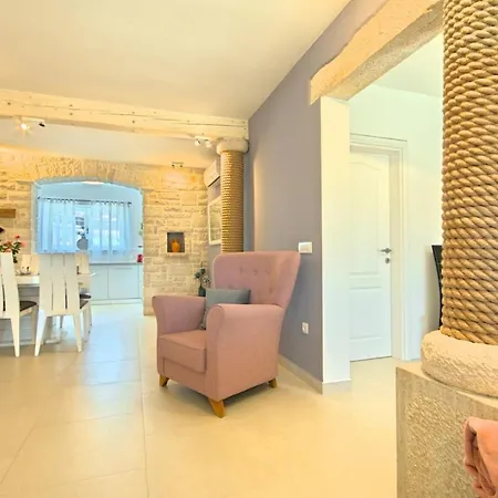 Vila Paula For Max 8 Persons In The Countryside Near Porec With Pool *