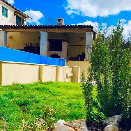 Vila Paula For Max 8 Persons In The Countryside Near Porec With Pool