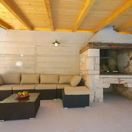 Paula For Max 8 Persons In The Countryside Near Porec With Pool *